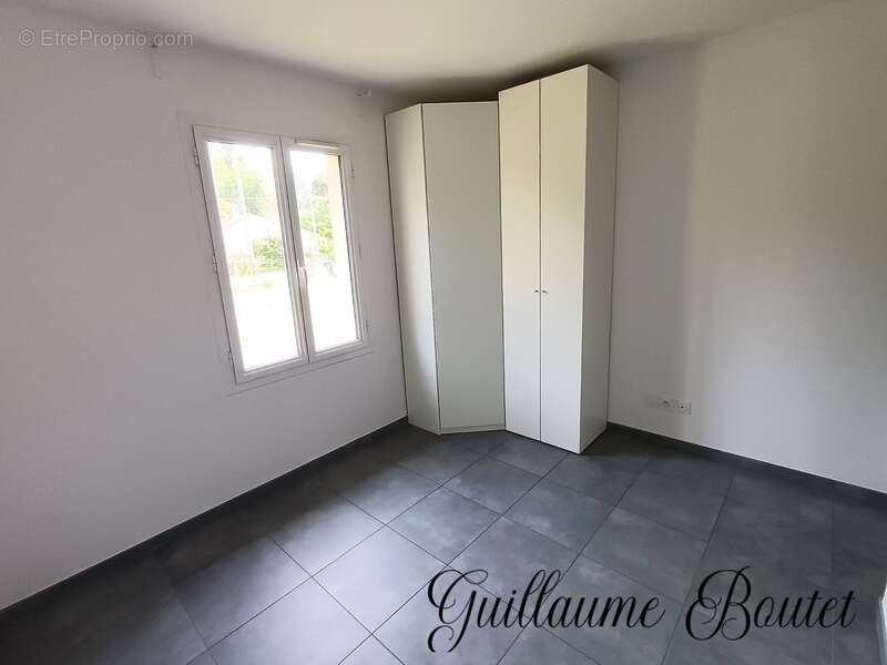 Maison à SAINT-CHRISTOLY-DE-BLAYE