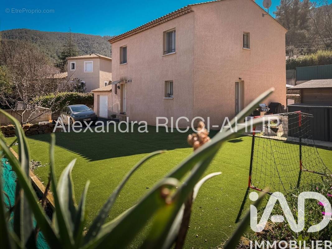 Photo 1 - Maison à SOLLIES-TOUCAS