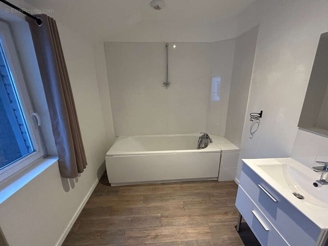 Maison à SAINT-AMAND-LES-EAUX