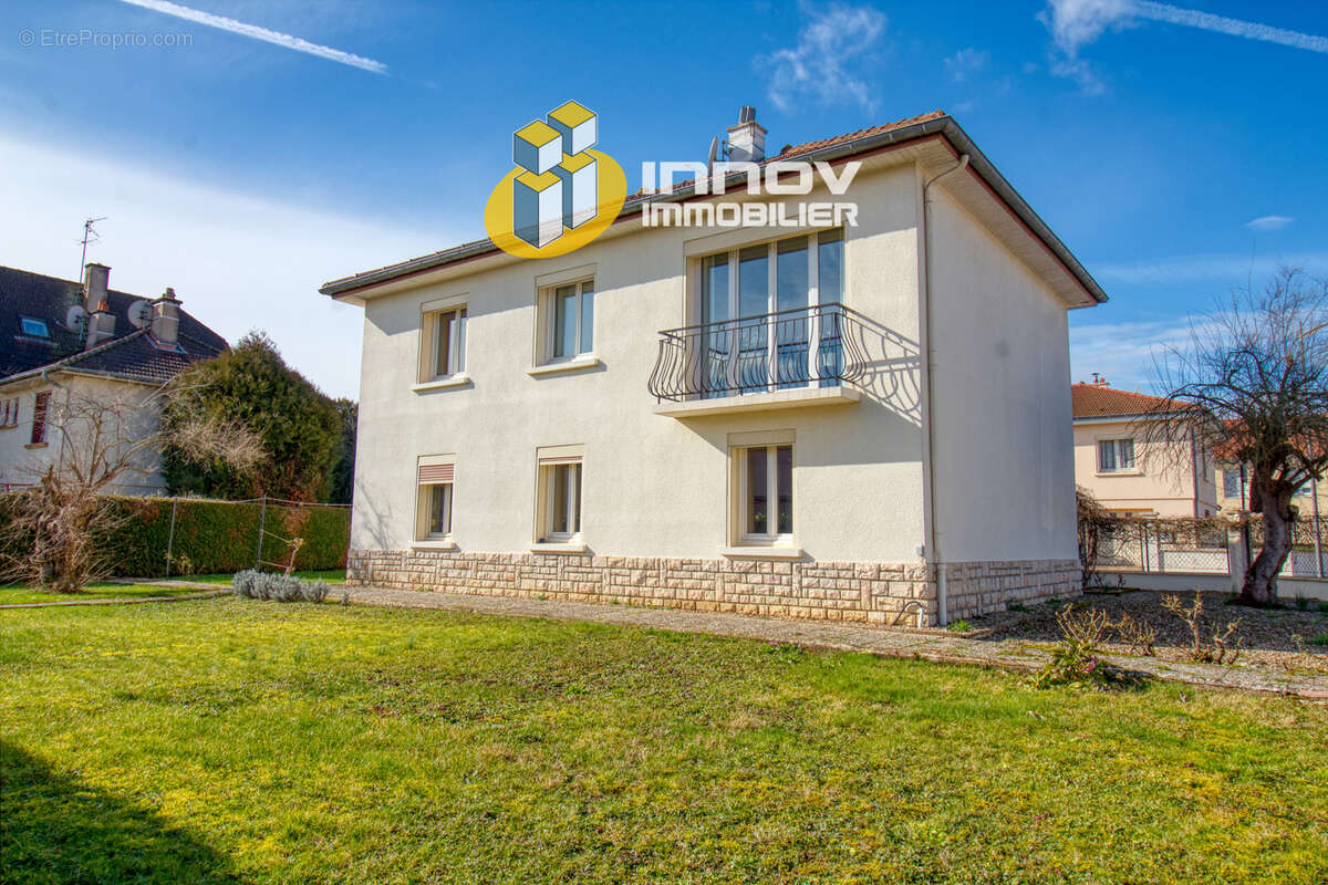 Maison à CHATENOY-LE-ROYAL