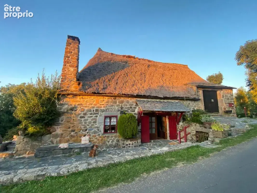 Photo Maison à Saint-Front au prix de 230 000€