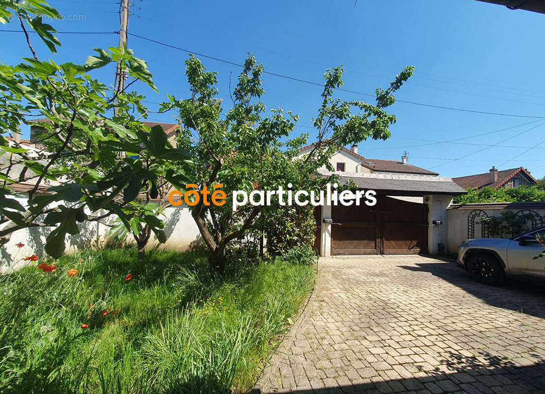 Maison à VILLENEUVE-LE-ROI