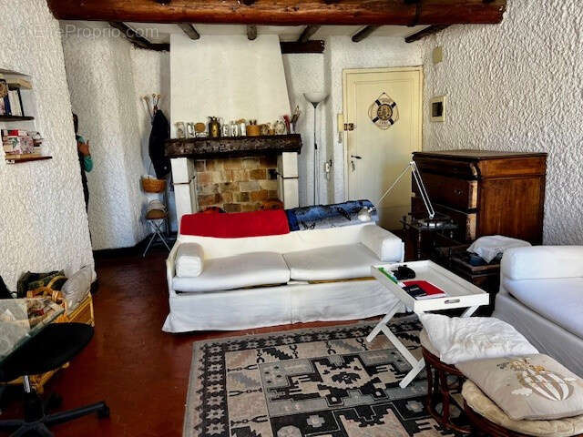 Appartement à VALLAURIS