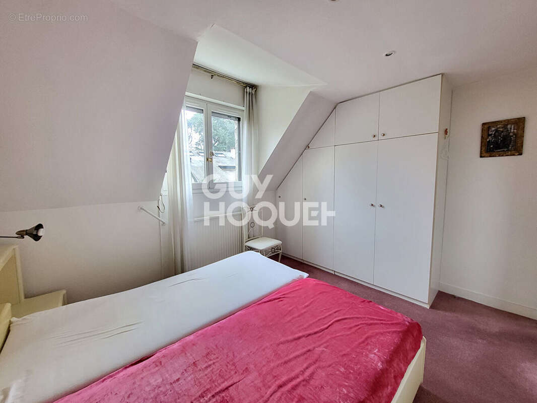 Maison à LA CELLE-SAINT-CLOUD