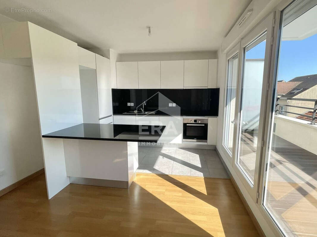 Appartement à PONTAULT-COMBAULT