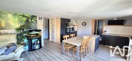 Photo 2 - Maison à VERNET-LA-VARENNE