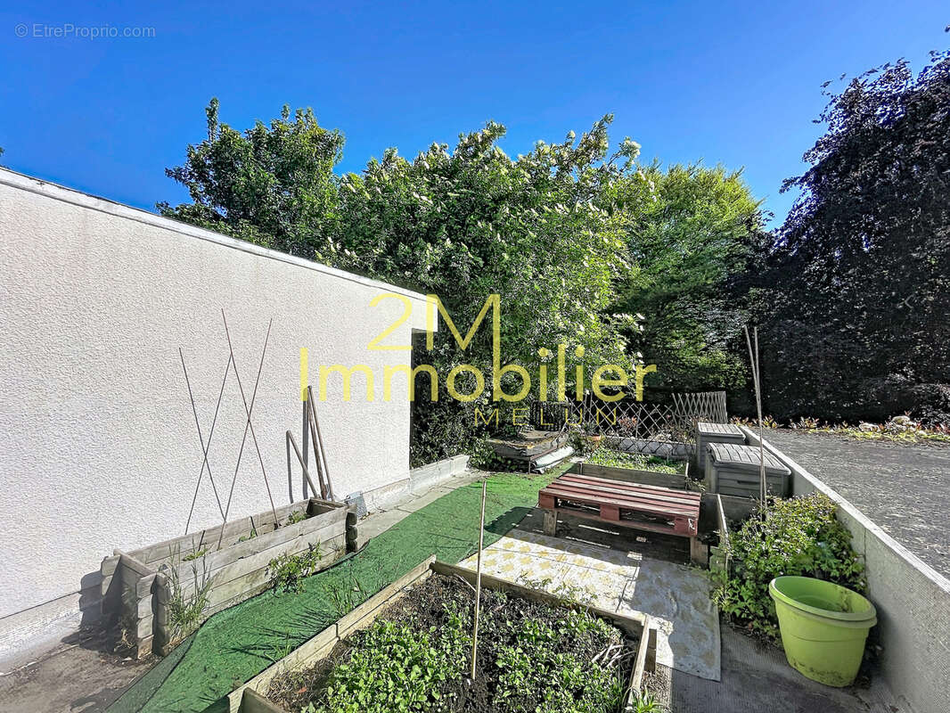 Maison à LA ROCHETTE