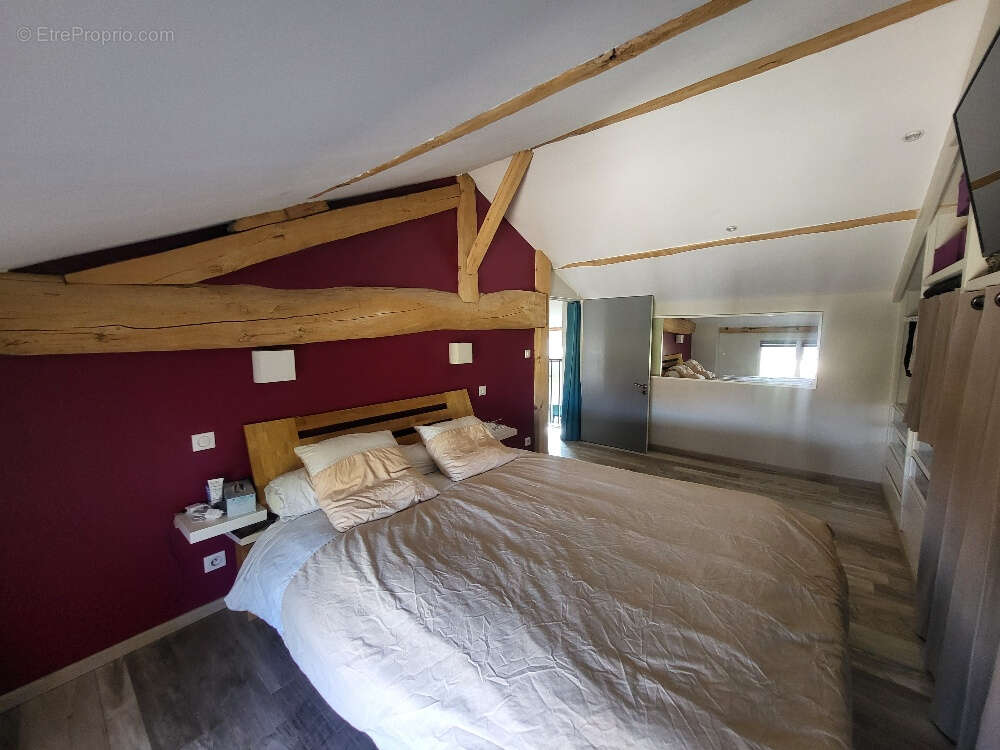 Maison à PONT-DE-VEYLE