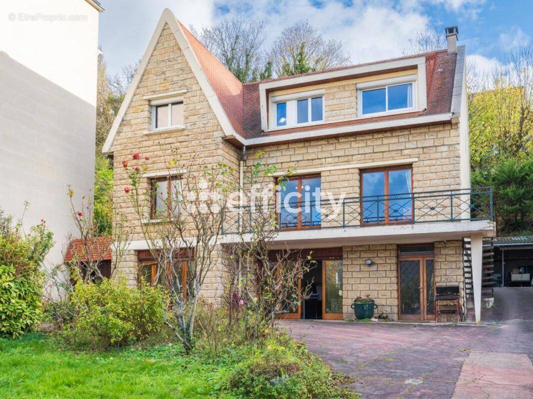 Maison à BRY-SUR-MARNE