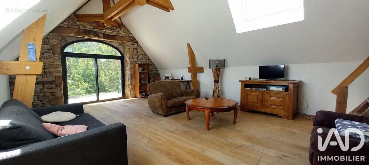 Maison 110 m² à Carennac  - photo 2