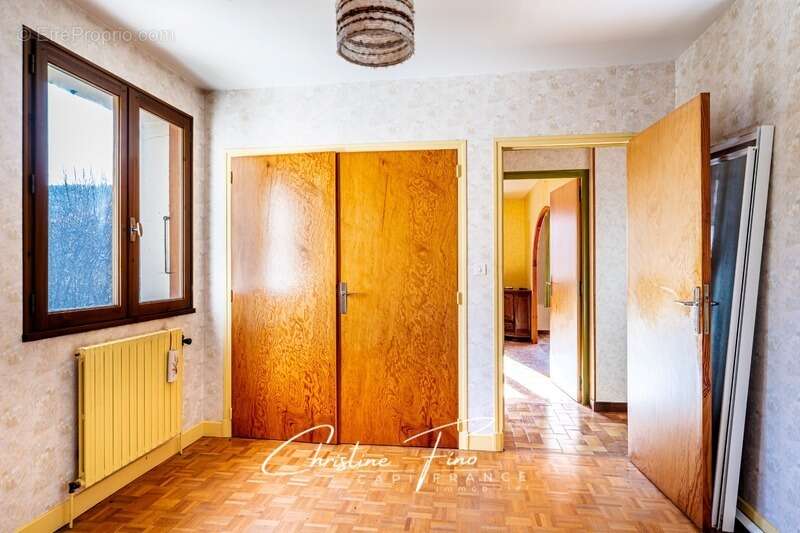 Maison à LA SALLE-LES-ALPES