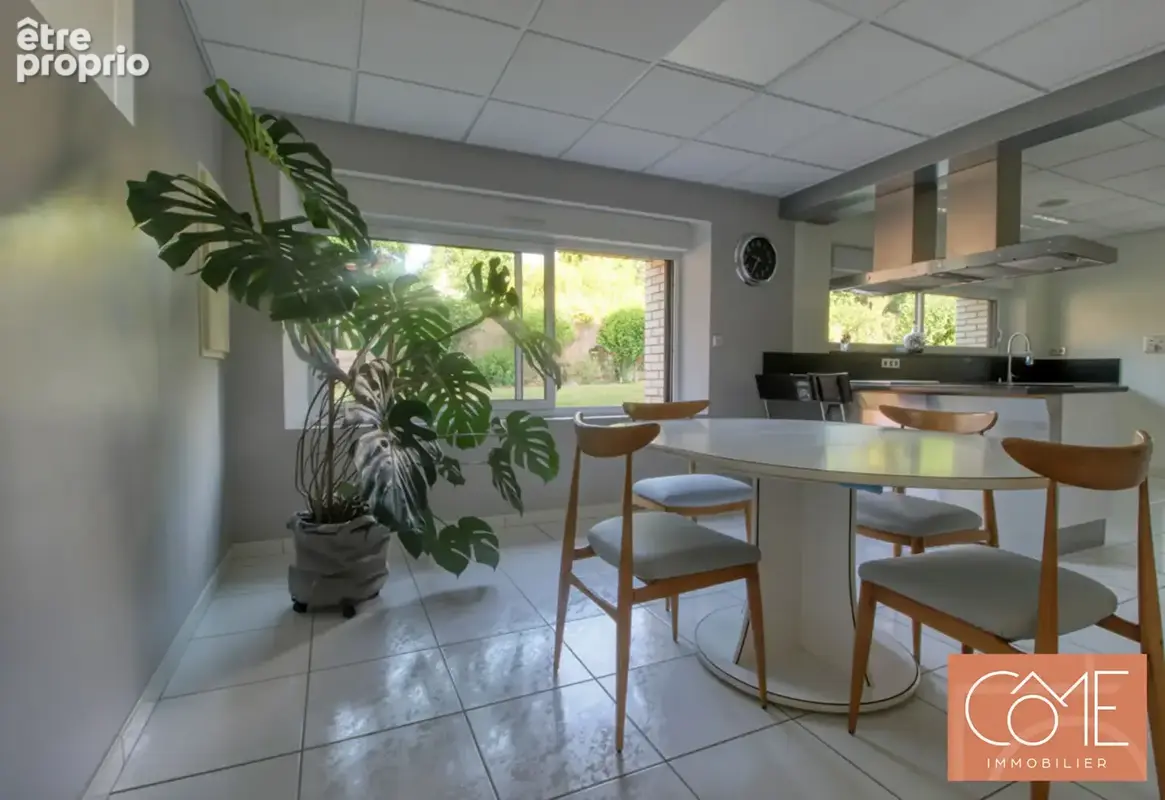 CESSON-SEVIGNE- LA HUBLAIS - Maison de 212 m² habitables - Terrain 942 m2 - Grand parking - Dépendances - photo 6