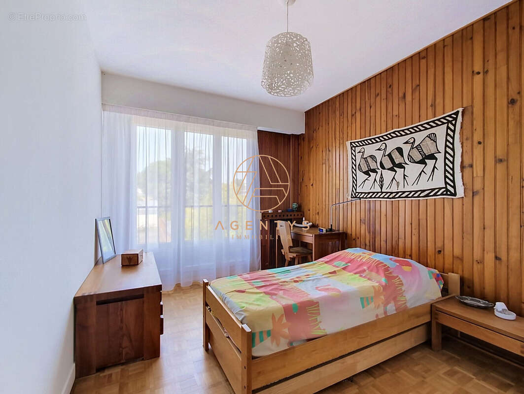 Appartement 89 m² à Saint-Maur-Des-Fosses  - photo 8