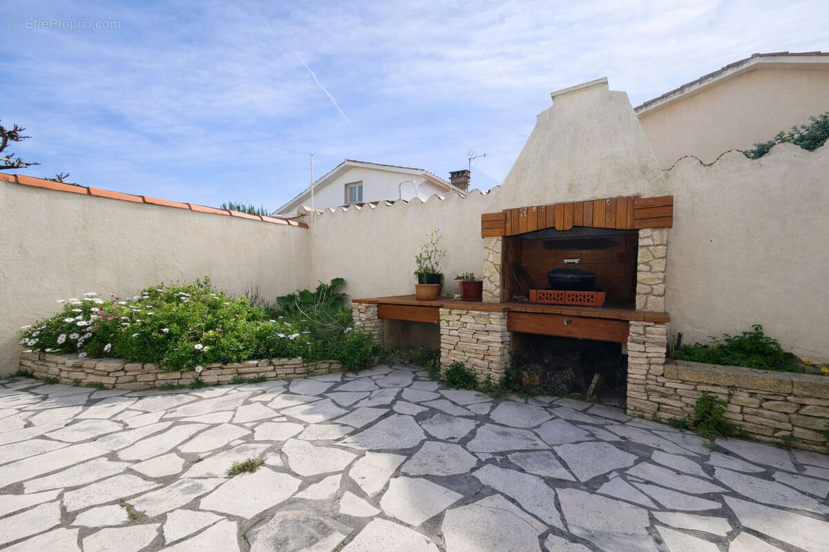 Maison à LEZIGNAN-CORBIERES