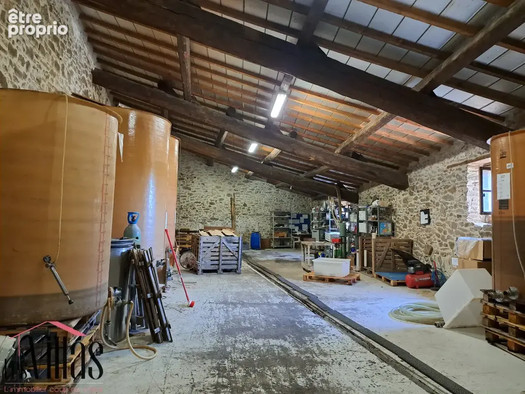 Oupia - Belle remise en pierres sur 3 niveaux - photo 3
