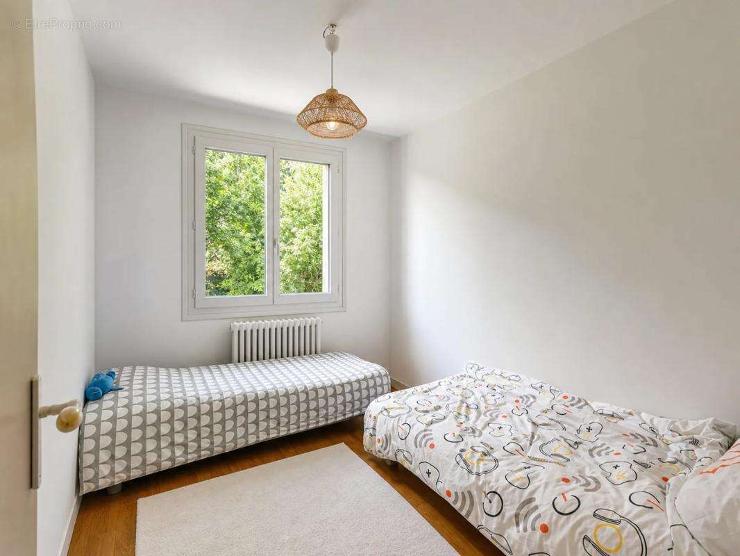 Maison de 4 pièces de 275 m² à Bourges - photo 8