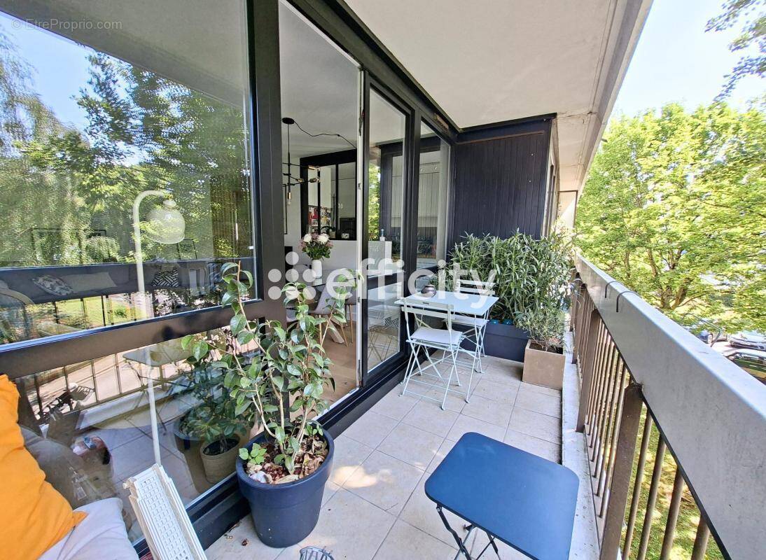 Appartement à GARCHES