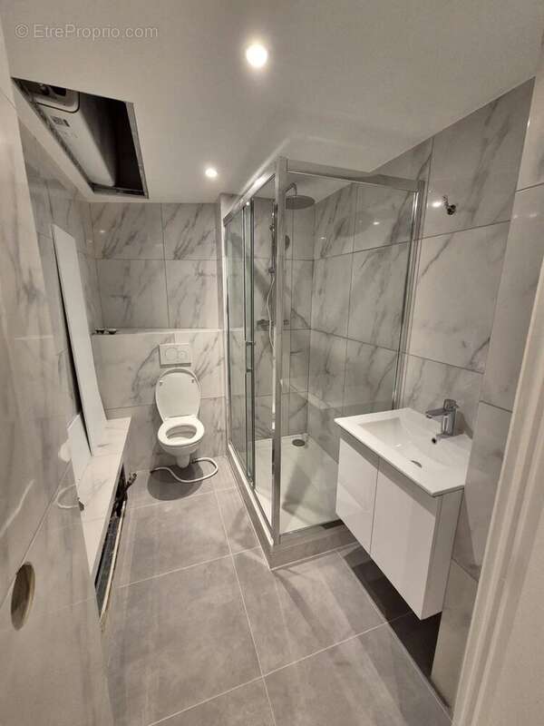 Appartement à PARIS-8E