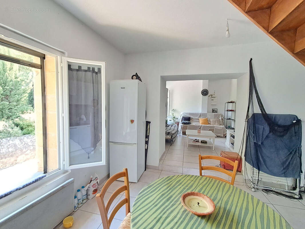 Maison à VILLEVIEILLE