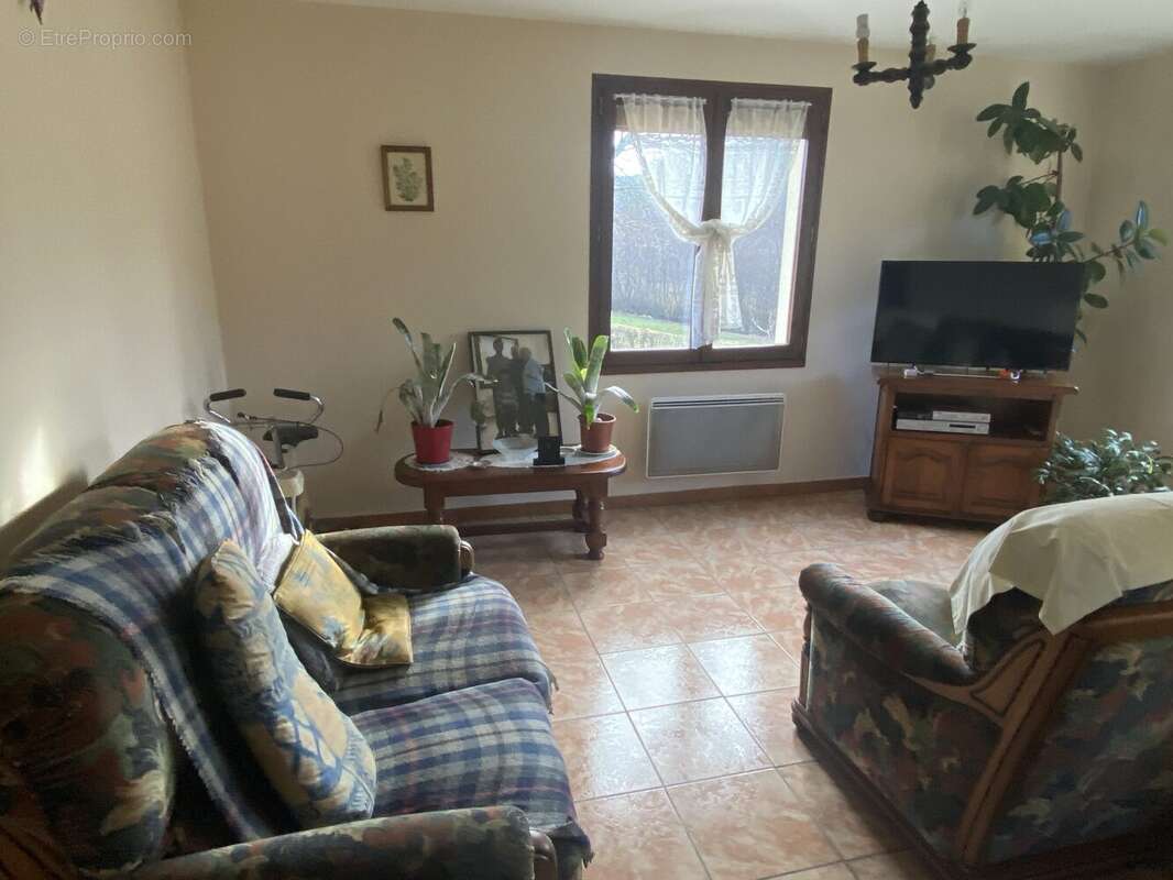 Maison à PEYRAT-LE-CHATEAU