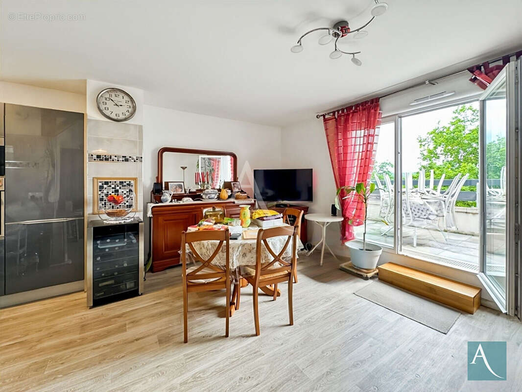 Appartement 3 pièces 67 m² - Balcon, Parking, Dernier étage - Étampes Saint-Michel - photo 2