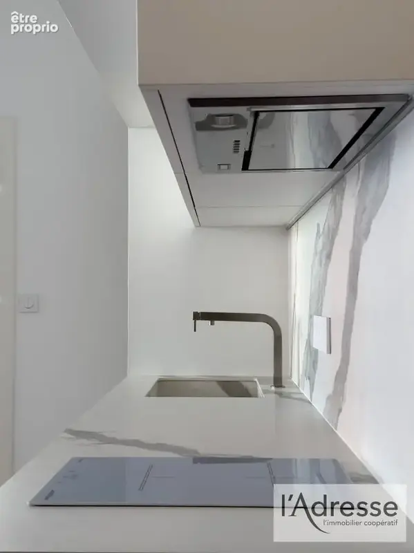 Appartement de caractère - deux pièces - prestations de qualité - centre ville - photo 6