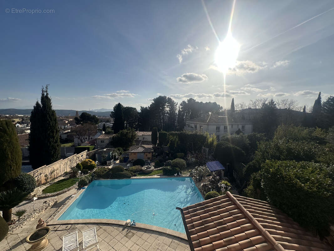 Autre à AIX-EN-PROVENCE