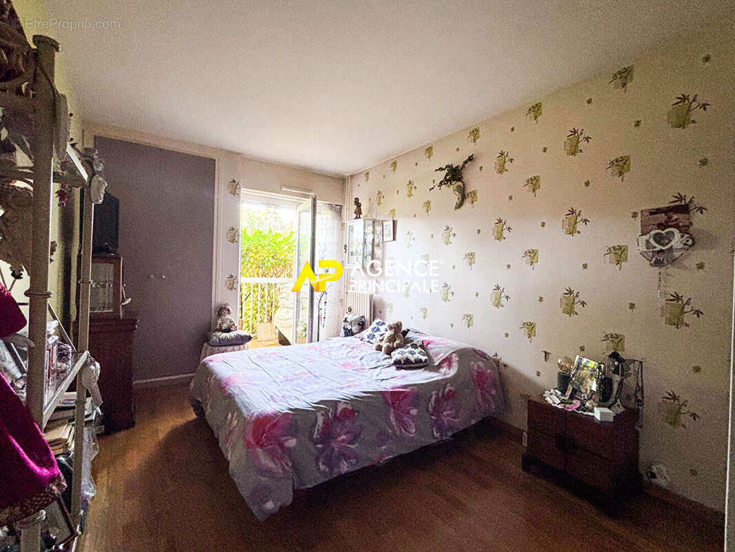 Appartement à SARTROUVILLE