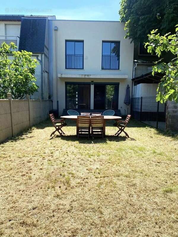 Maison à VITRY-SUR-SEINE