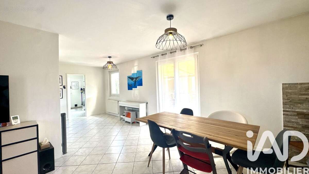Maison 92 m² à Argancy  - photo 8