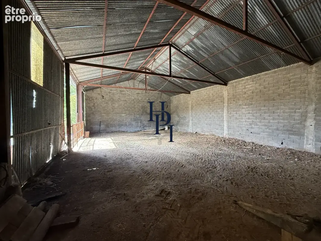 Vente hangar avec aire de stockage Saint Victor et Melvieu - photo 7