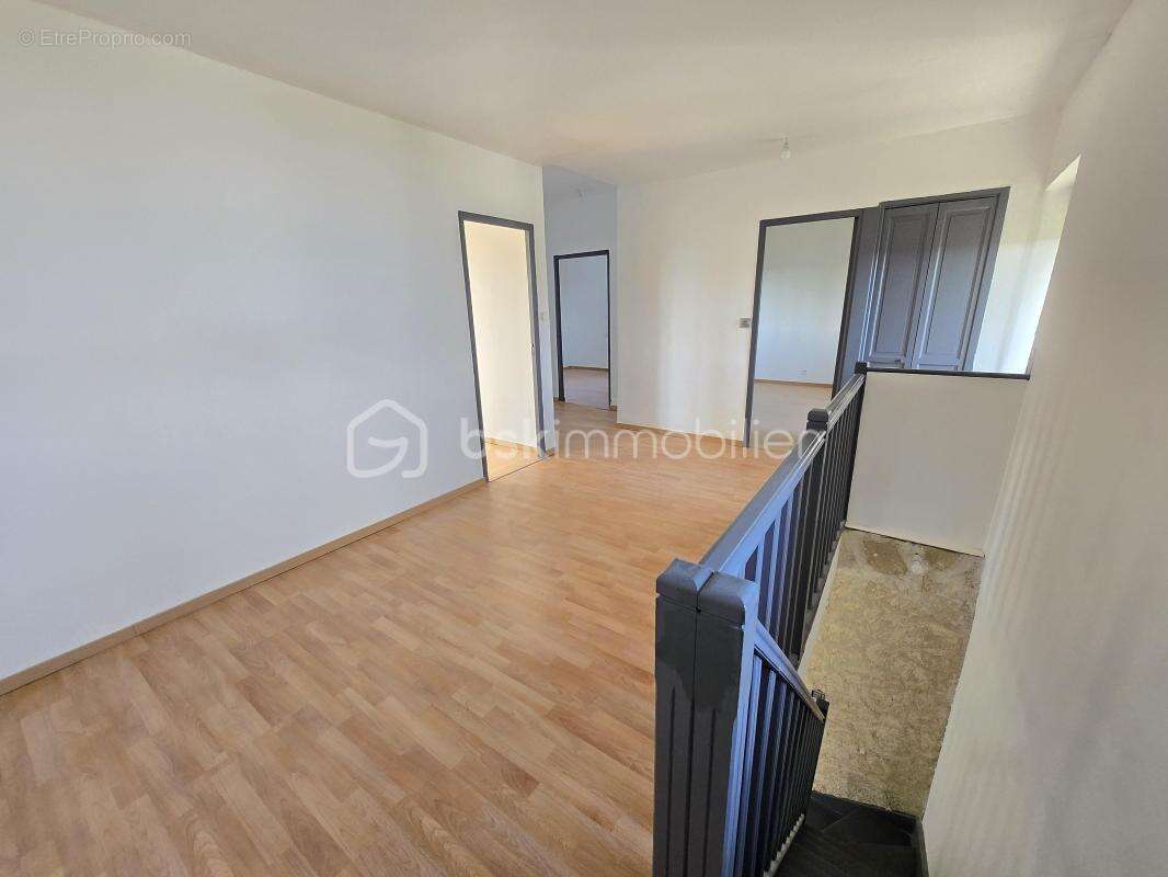 Maison à SAINT-LEGER-DES-VIGNES