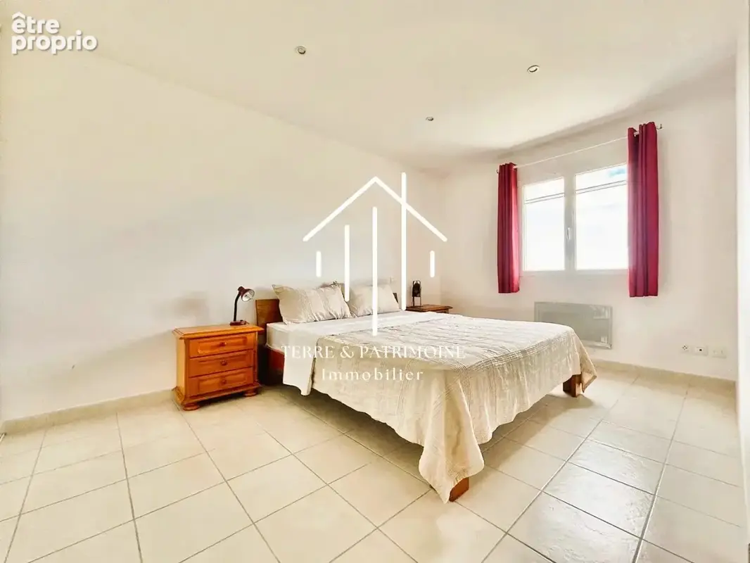 Villa contemporaine alliant calme, confort et proximité des commodités au cœur de Saint-Paul-le-Jeune. - photo 7
