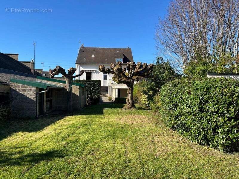 Dpt d la Vienne (86) A vendre Maison de ville type 5 à Châtellerault (86) - photo 2