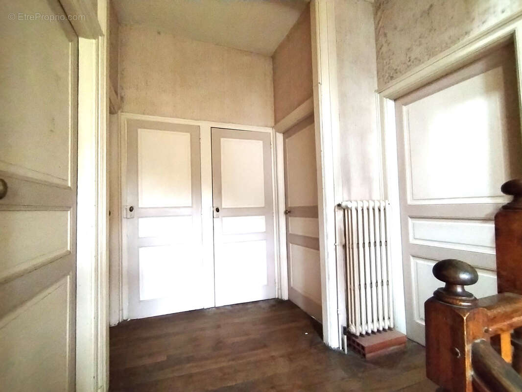 Maison à LOUVIGNE-DU-DESERT