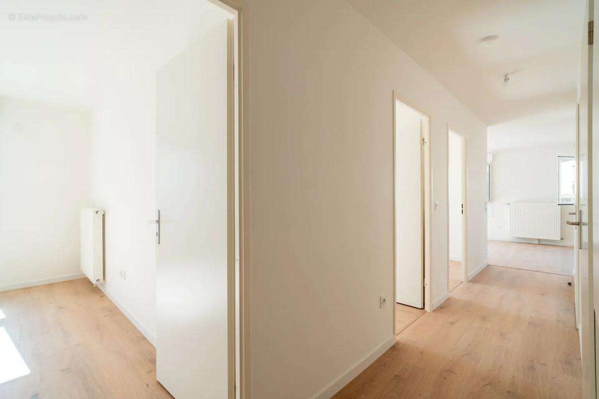 Appartement de 4 pièces de 84 m² à La Courneuve - photo 9