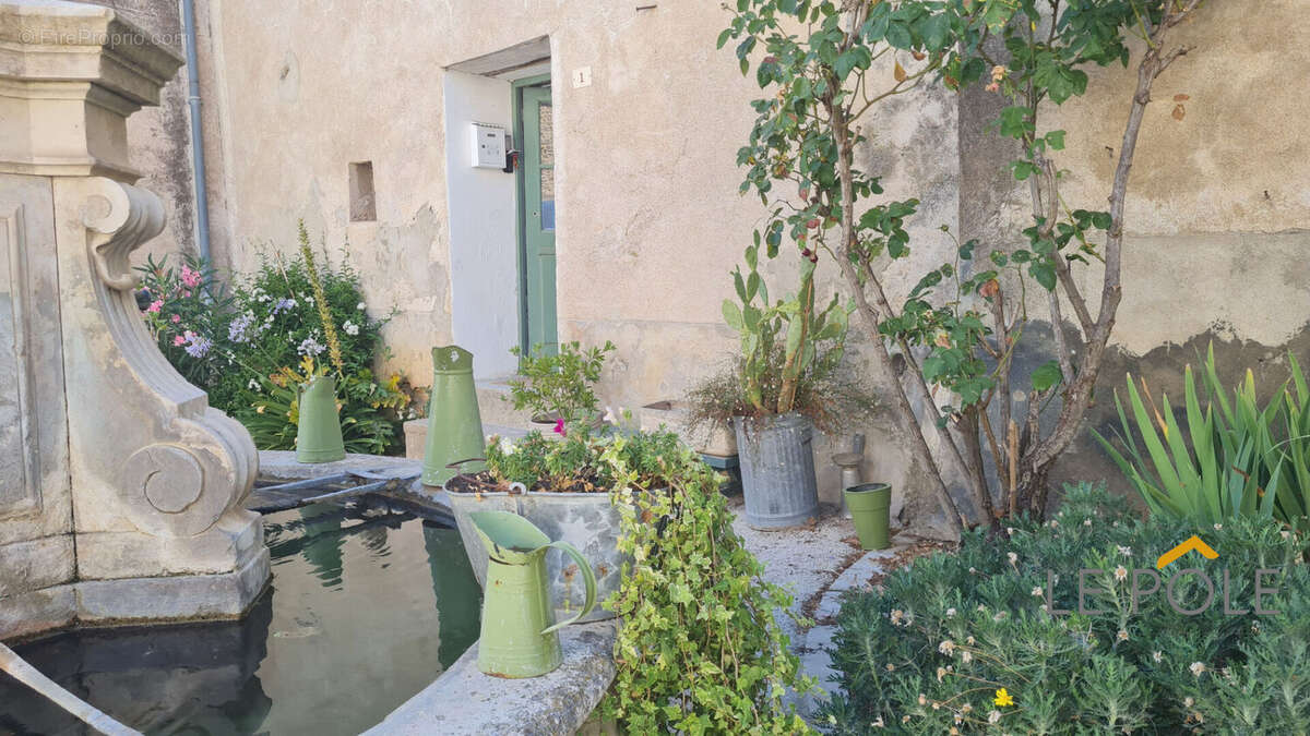 Maison de Ville à  Saint Marcel d'Ardèche de 148m² Habitables - 4 Chambres - ESPACE EXTERIEUR - photo 11