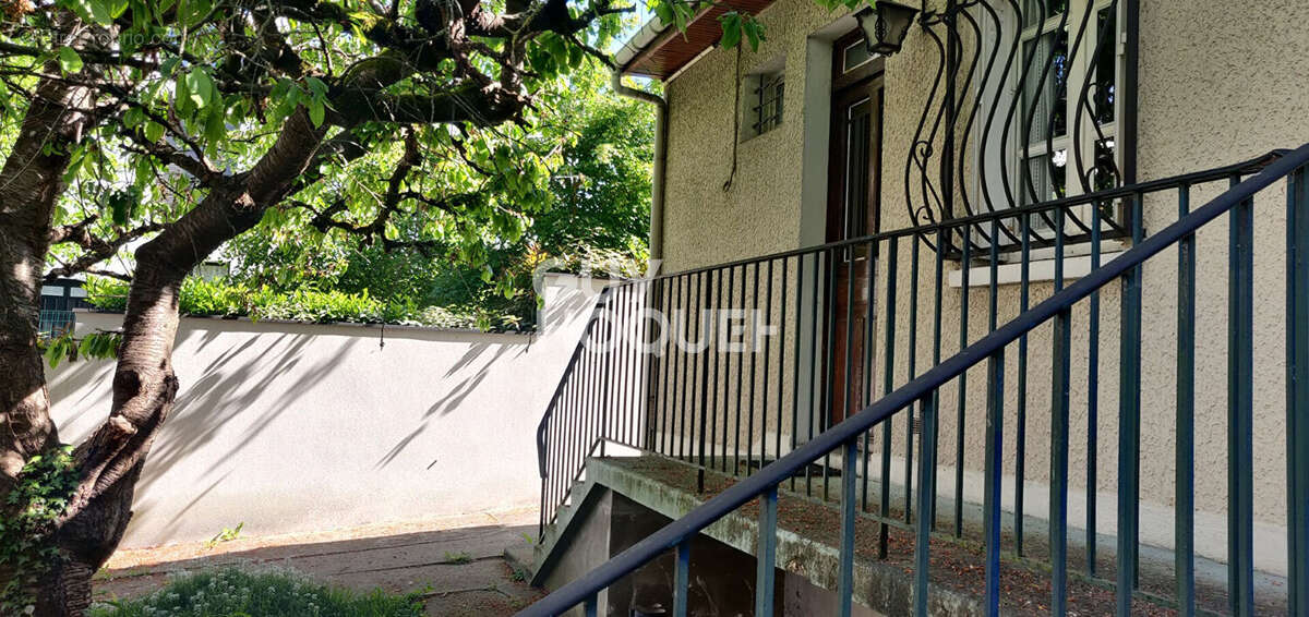 Maison à L'HAY-LES-ROSES