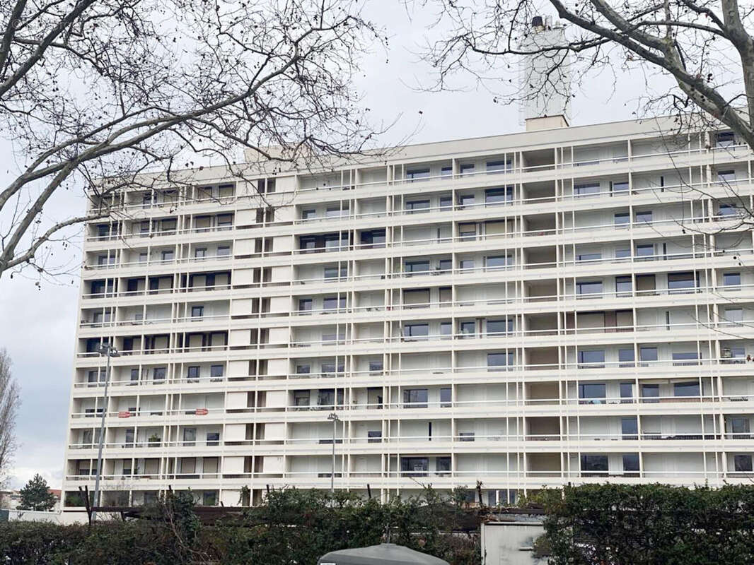 Photo 6 - Appartement à VILLEURBANNE