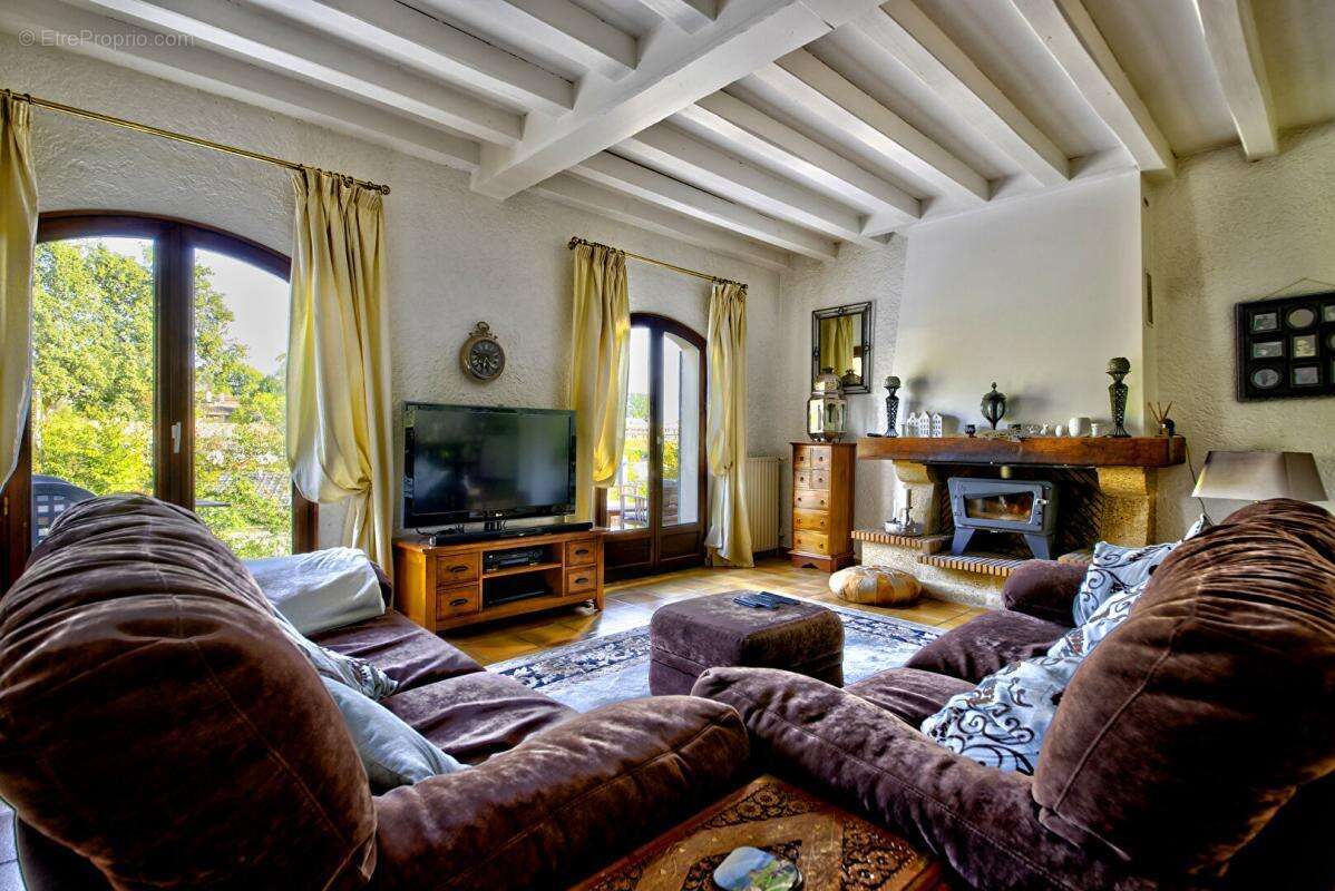 Maison à FARGUES-SAINT-HILAIRE