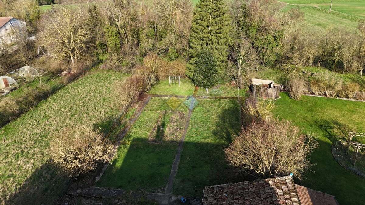 Maison à ESSEY-ET-MAIZERAIS
