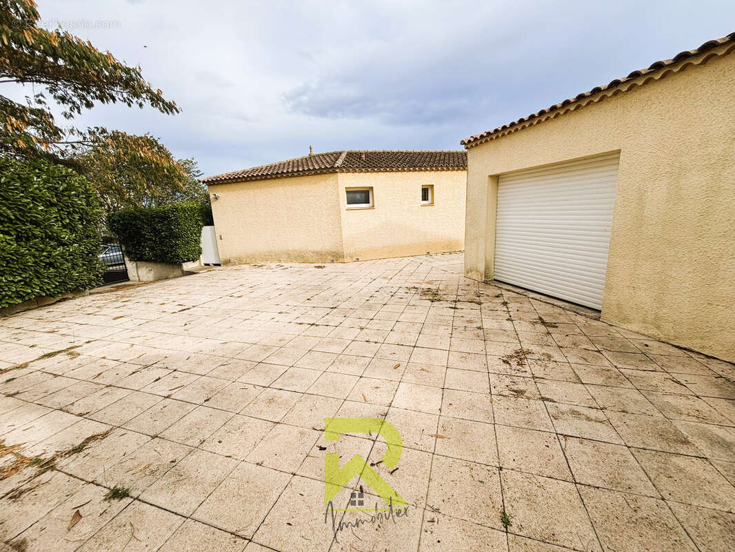 Florensac villa familiale  5 chambres - photo 9