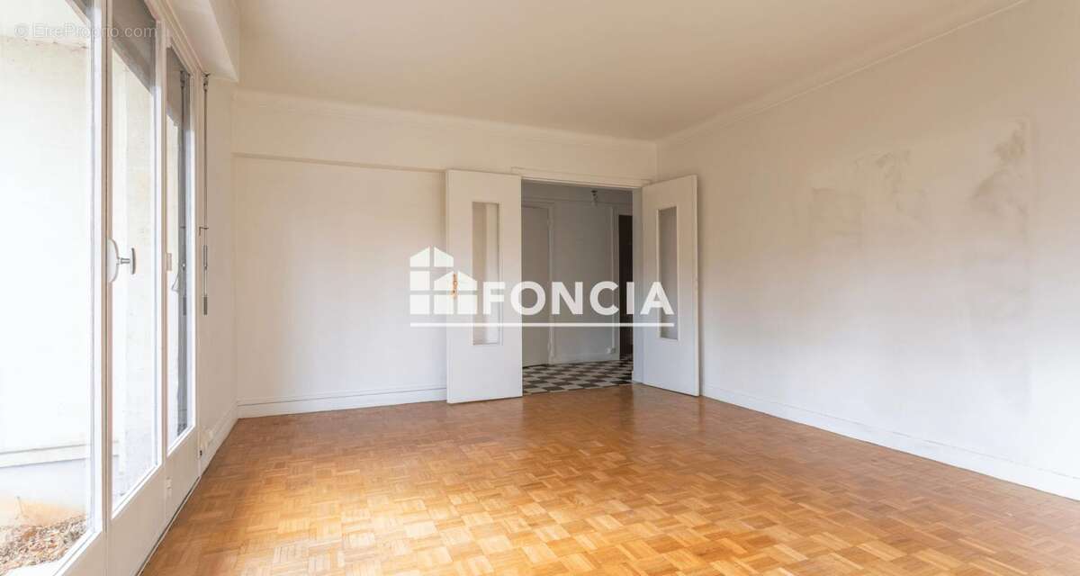 Appartement à BOURG-LA-REINE