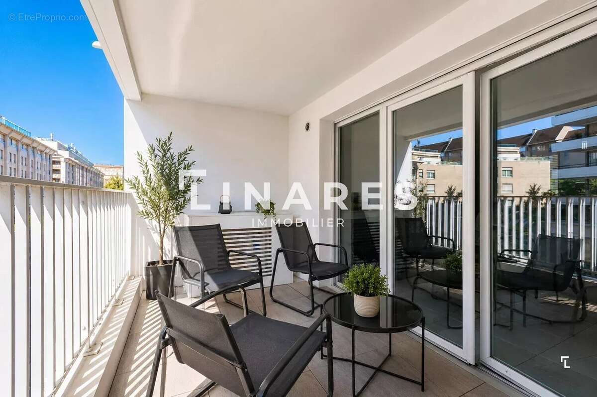 Appartement à MARSEILLE-8E