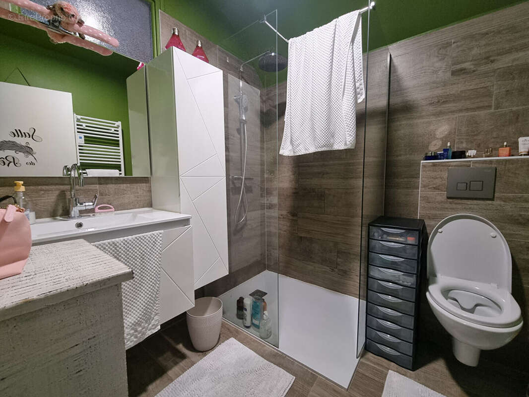 Appartement à PEILLAC