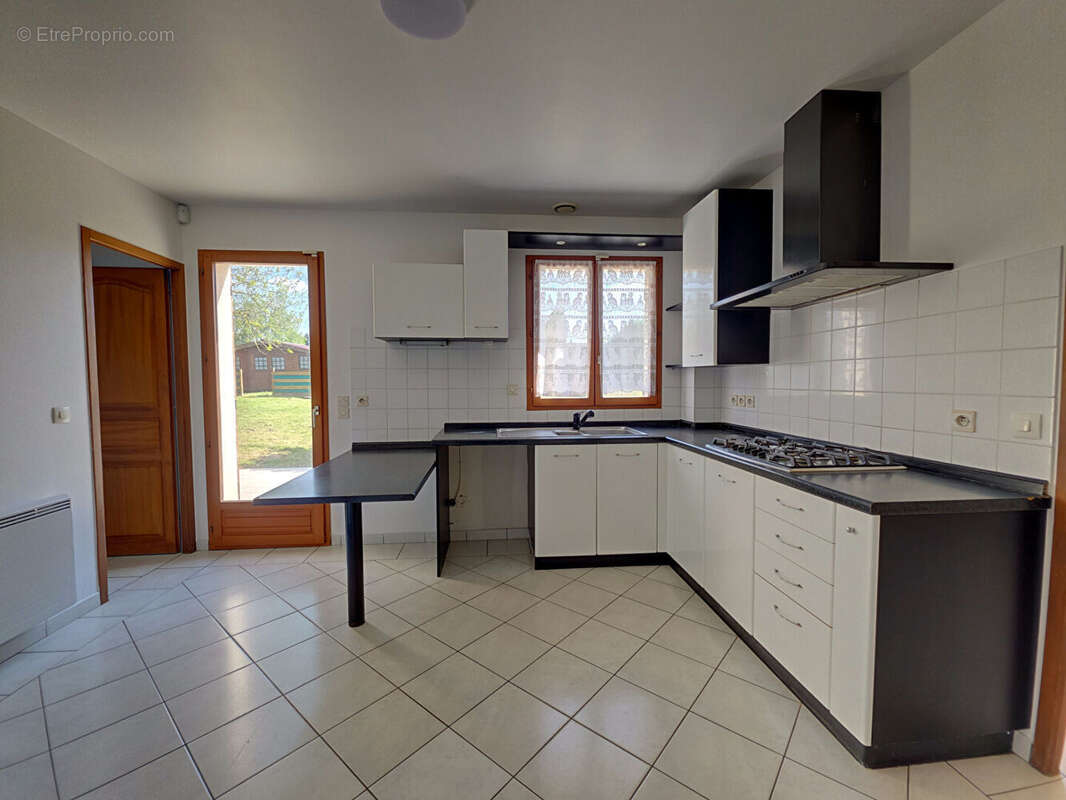 Maison familiale 10 mn gare  epernon 5 chambres - photo 7