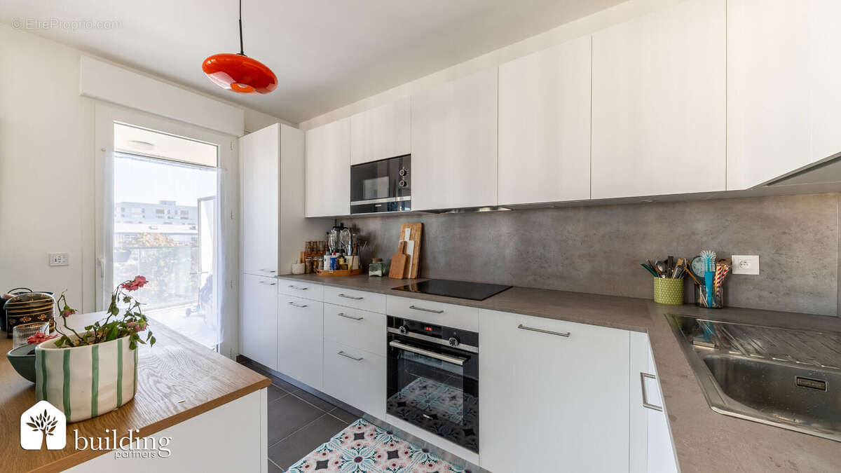 Appartement à COURBEVOIE