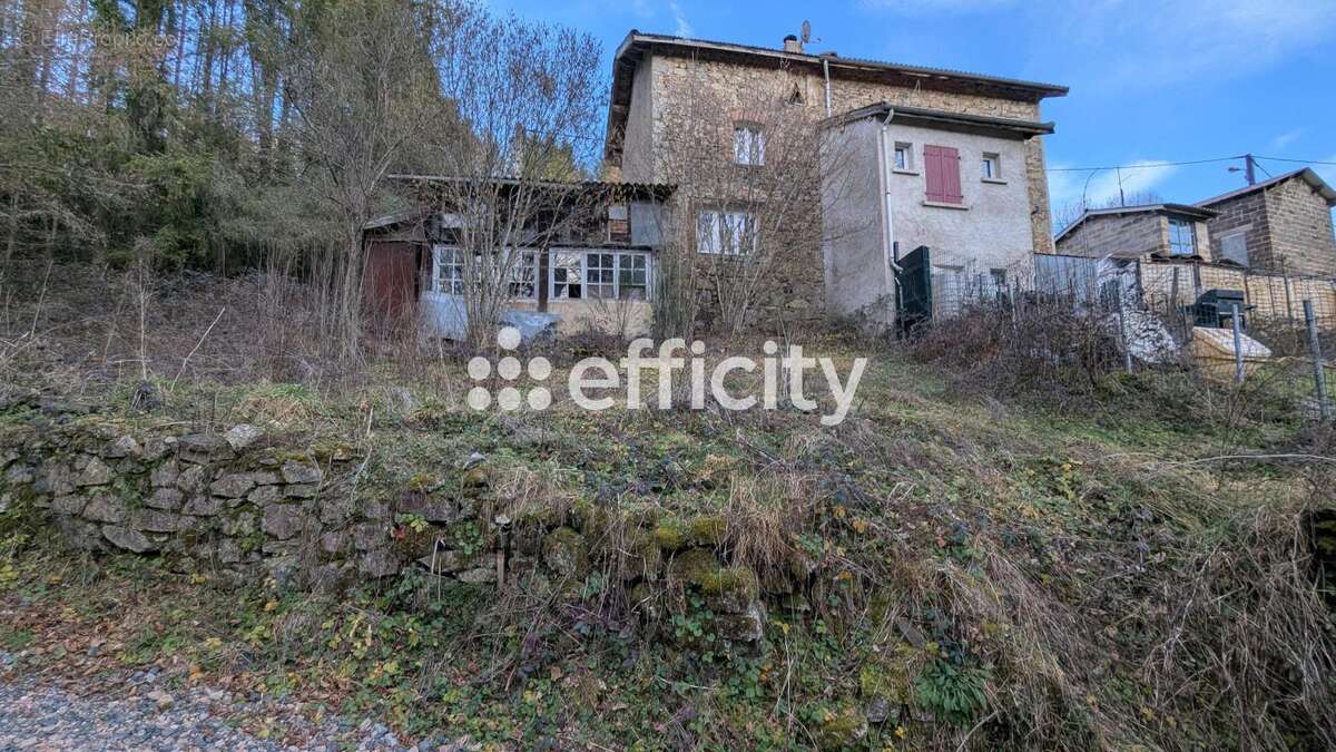 Maison à SAINT-REMY-SUR-DUROLLE