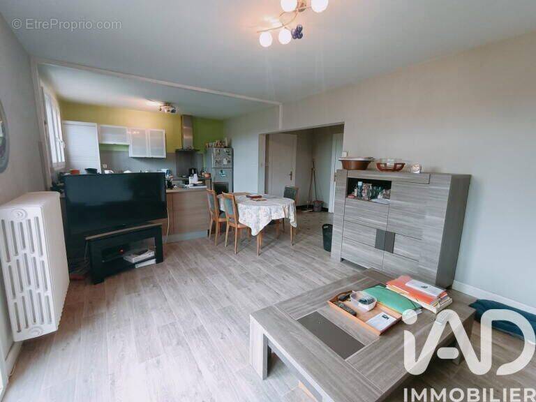 Photo 1 - Maison à CUSSET