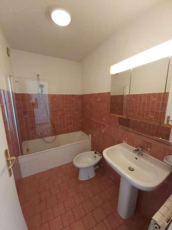   - Appartement à ANTIBES